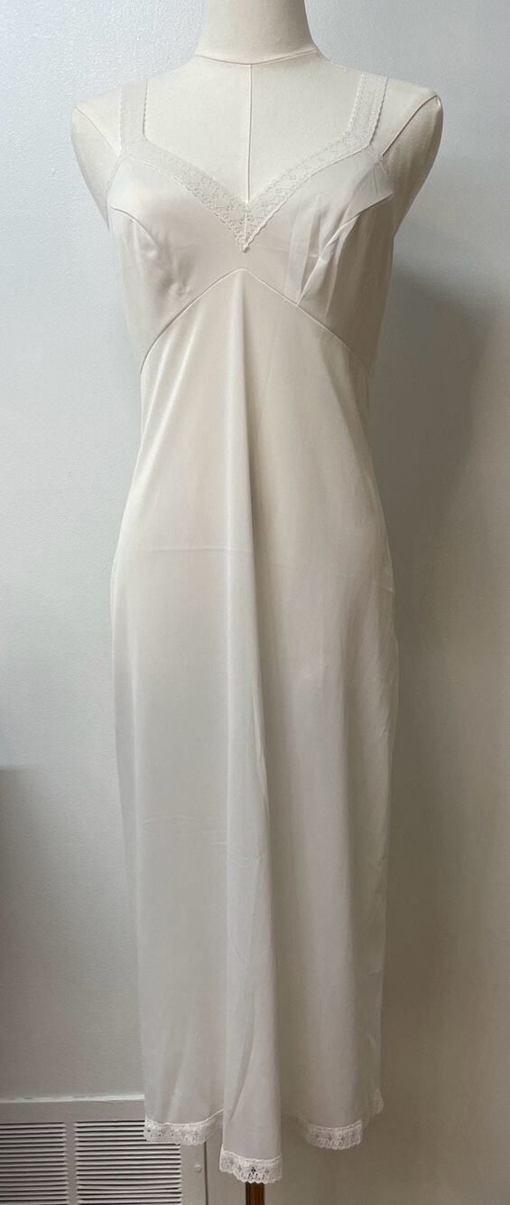 VTG Kayser White Nylon Tricot Midi Full Slip Lace Trim Size 34 T Slip Dress Chic